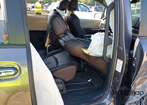 2021 Toyota Sienna Platinum z USA, uszkodzony, nr VIN 5TDESKFC9MS001213